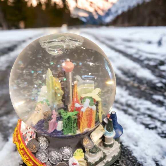 Las Vegas Snow Globe - Picture 6 of 6